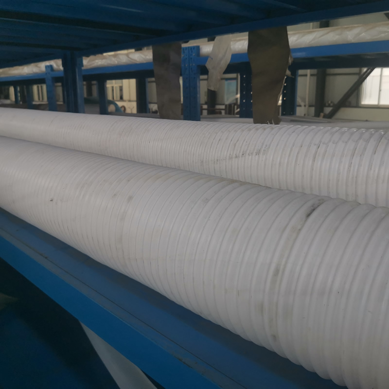 PTFE�� F4�� �������� �ط����� ���ķ���ϩ�� �ķ���